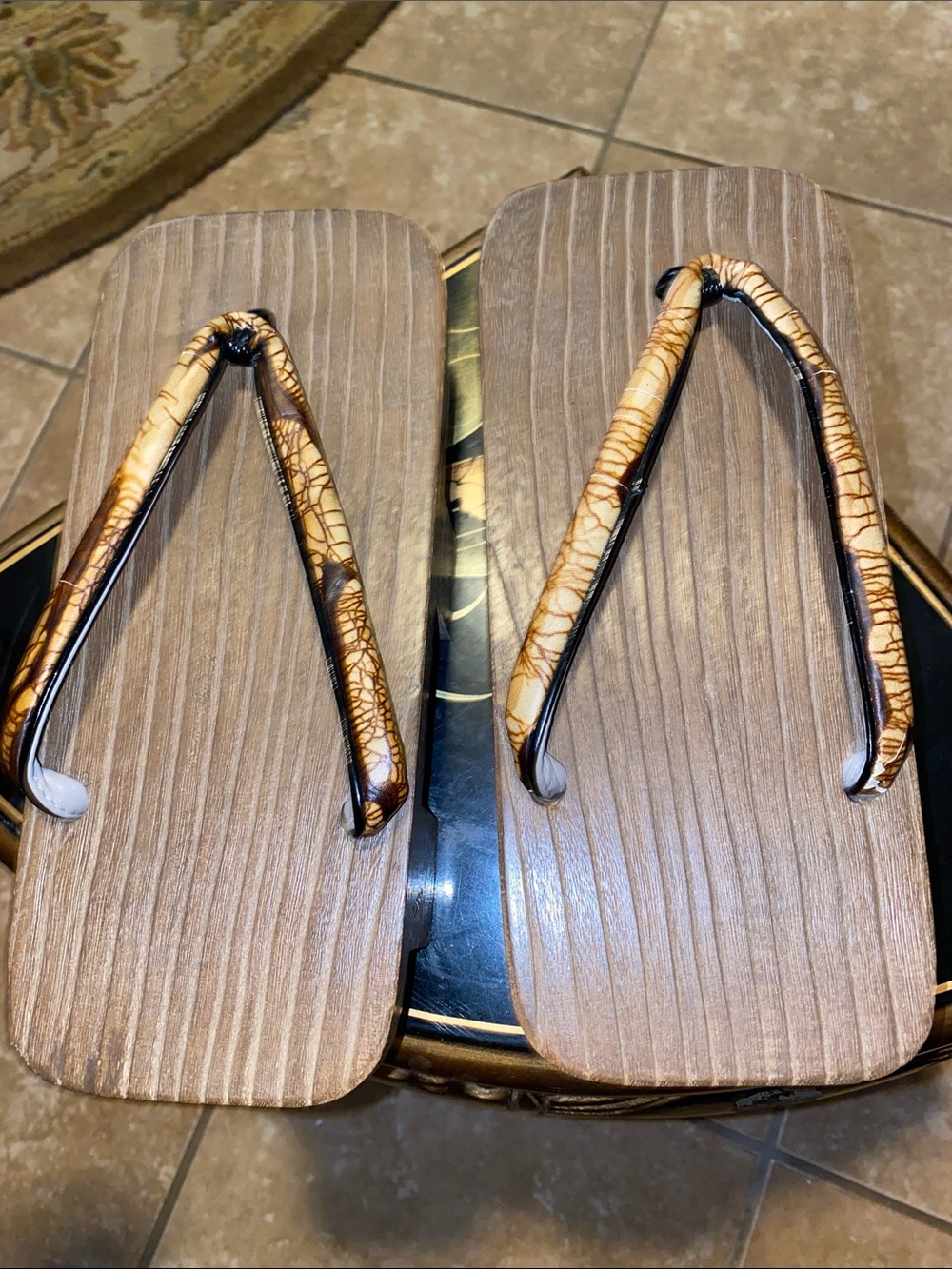 Authentic Yashiuya Wooden Geta Style Sandal Pair with Tan Straps - Picture 5 of 6